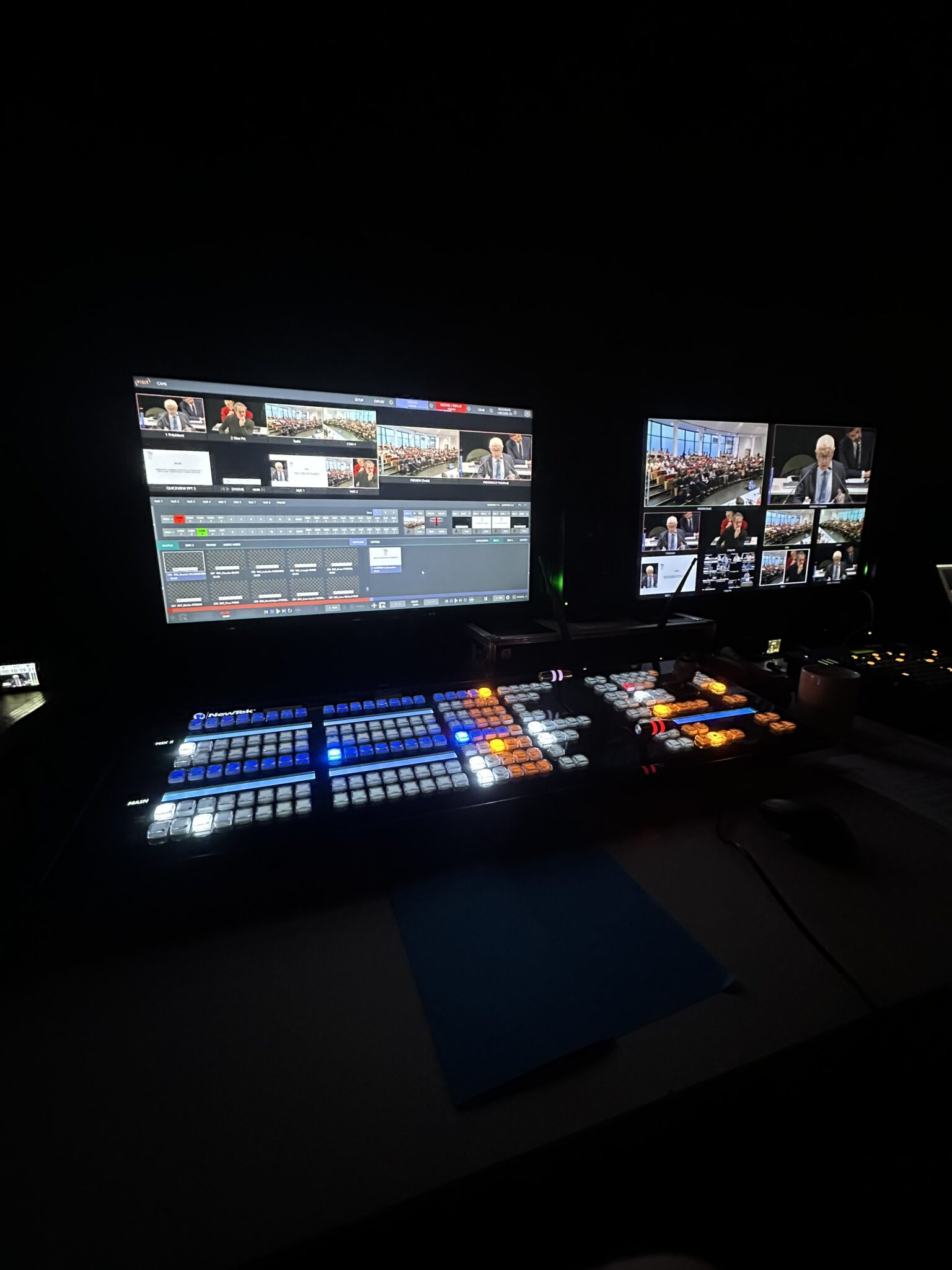 Poste de régie vidéo multicam